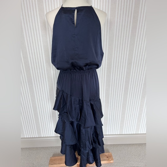 Petal & Pup Navy Seychelle Asymmetric Tiered
Cocktail Party Dress Size 12 NWT - Picture 5 of 11
